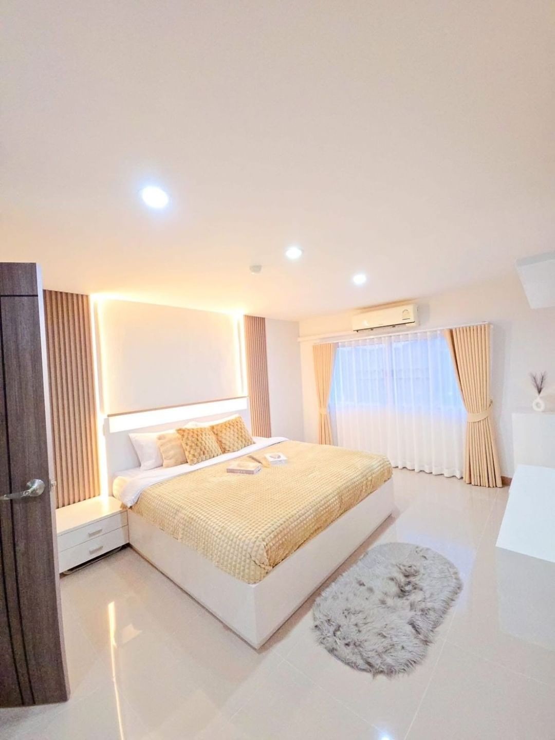 ประกาศฟรี! ซื้อ-ขาย-เช่า คอนโด บ้าน ทาวน์โฮม ที่ดิน และพื้นที่เชิงพาณิชย์ทั่วประเทศไทย ทุกทำเล ทุกงบประมาณ ไม่มีค่าใช้จ่าย ลงง่าย ขายไว เข้าถึงผู้ซื้อโดยตรง 4 184002pic3.jpg