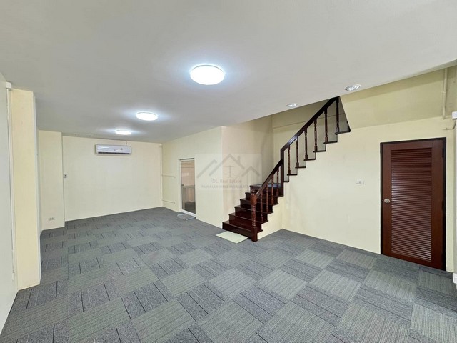 ประกาศฟรี! ซื้อ-ขาย-เช่า คอนโด บ้าน ทาวน์โฮม ที่ดิน และพื้นที่เชิงพาณิชย์ทั่วประเทศไทย ทุกทำเล ทุกงบประมาณ ไม่มีค่าใช้จ่าย ลงง่าย ขายไว เข้าถึงผู้ซื้อโดยตรง 4 482954pic3.jpg