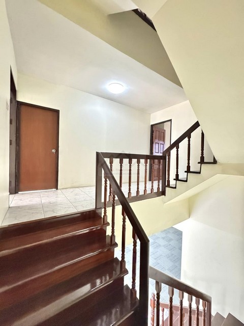 ประกาศฟรี! ซื้อ-ขาย-เช่า คอนโด บ้าน ทาวน์โฮม ที่ดิน และพื้นที่เชิงพาณิชย์ทั่วประเทศไทย ทุกทำเล ทุกงบประมาณ ไม่มีค่าใช้จ่าย ลงง่าย ขายไว เข้าถึงผู้ซื้อโดยตรง 5 482954pic4.jpg