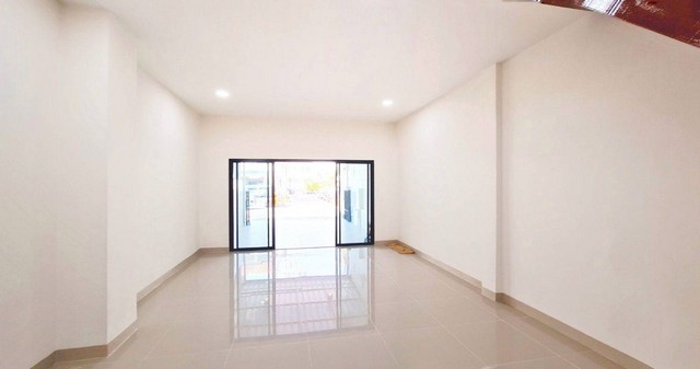 ประกาศฟรี! ซื้อ-ขาย-เช่า คอนโด บ้าน ทาวน์โฮม ที่ดิน และพื้นที่เชิงพาณิชย์ทั่วประเทศไทย ทุกทำเล ทุกงบประมาณ ไม่มีค่าใช้จ่าย ลงง่าย ขายไว เข้าถึงผู้ซื้อโดยตรง 3 184278pic2.jpg