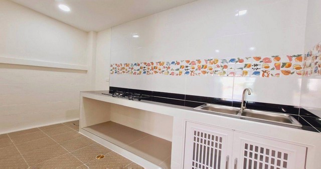 ประกาศฟรี! ซื้อ-ขาย-เช่า คอนโด บ้าน ทาวน์โฮม ที่ดิน และพื้นที่เชิงพาณิชย์ทั่วประเทศไทย ทุกทำเล ทุกงบประมาณ ไม่มีค่าใช้จ่าย ลงง่าย ขายไว เข้าถึงผู้ซื้อโดยตรง 4 184278pic3.jpg