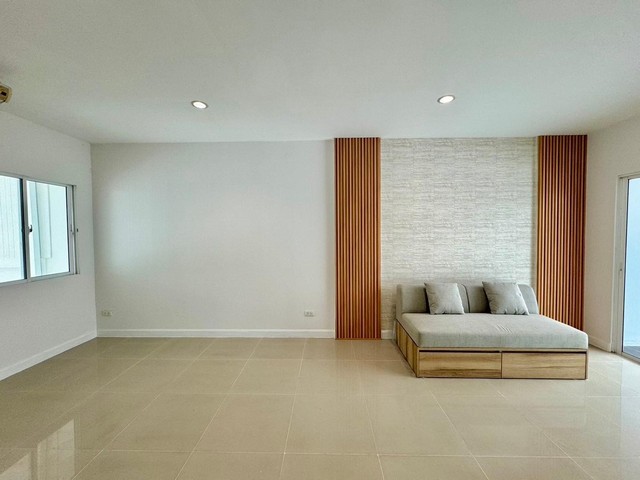 ประกาศฟรี! ซื้อ-ขาย-เช่า คอนโด บ้าน ทาวน์โฮม ที่ดิน และพื้นที่เชิงพาณิชย์ทั่วประเทศไทย ทุกทำเล ทุกงบประมาณ ไม่มีค่าใช้จ่าย ลงง่าย ขายไว เข้าถึงผู้ซื้อโดยตรง 3 483049pic2.jpg