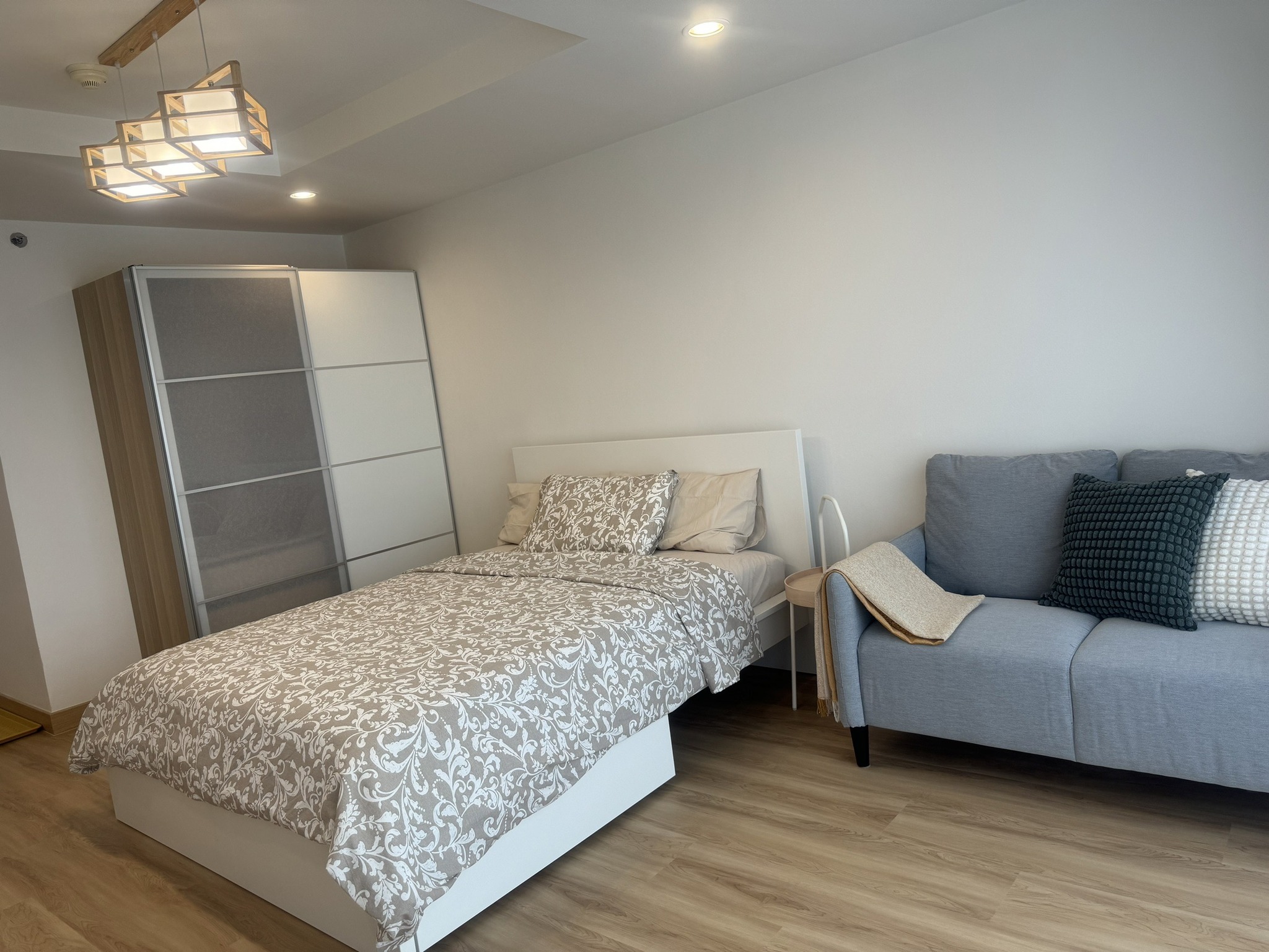 ประกาศฟรี! ซื้อ-ขาย-เช่า คอนโด บ้าน ทาวน์โฮม ที่ดิน และพื้นที่เชิงพาณิชย์ทั่วประเทศไทย ทุกทำเล ทุกงบประมาณ ไม่มีค่าใช้จ่าย ลงง่าย ขายไว เข้าถึงผู้ซื้อโดยตรง 4 ห้อง-1.jpg