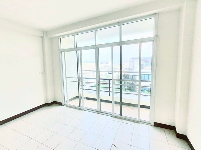 ประกาศฟรี! ซื้อ-ขาย-เช่า คอนโด บ้าน ทาวน์โฮม ที่ดิน และพื้นที่เชิงพาณิชย์ทั่วประเทศไทย ทุกทำเล ทุกงบประมาณ ไม่มีค่าใช้จ่าย ลงง่าย ขายไว เข้าถึงผู้ซื้อโดยตรง 5 184290pic4.jpg