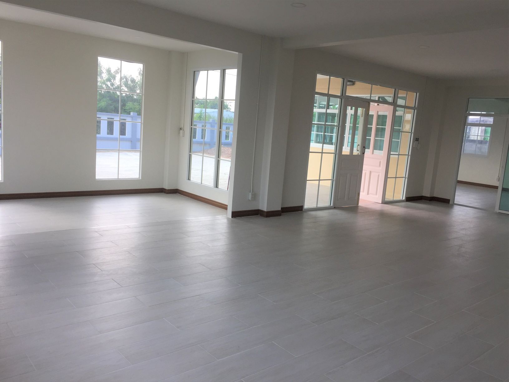 ประกาศฟรี! ซื้อ-ขาย-เช่า คอนโด บ้าน ทาวน์โฮม ที่ดิน และพื้นที่เชิงพาณิชย์ทั่วประเทศไทย ทุกทำเล ทุกงบประมาณ ไม่มีค่าใช้จ่าย ลงง่าย ขายไว เข้าถึงผู้ซื้อโดยตรง 6 5.jpg