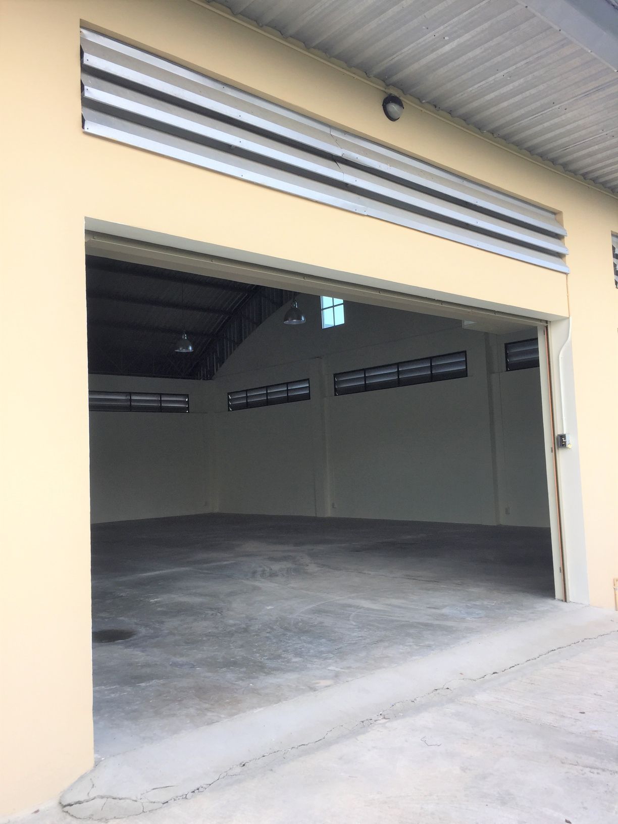 ประกาศฟรี! ซื้อ-ขาย-เช่า คอนโด บ้าน ทาวน์โฮม ที่ดิน และพื้นที่เชิงพาณิชย์ทั่วประเทศไทย ทุกทำเล ทุกงบประมาณ ไม่มีค่าใช้จ่าย ลงง่าย ขายไว เข้าถึงผู้ซื้อโดยตรง 8 7.jpg