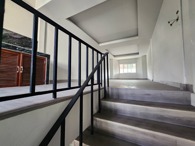 ประกาศฟรี! ซื้อ-ขาย-เช่า คอนโด บ้าน ทาวน์โฮม ที่ดิน และพื้นที่เชิงพาณิชย์ทั่วประเทศไทย ทุกทำเล ทุกงบประมาณ ไม่มีค่าใช้จ่าย ลงง่าย ขายไว เข้าถึงผู้ซื้อโดยตรง 5 188895pic4.jpg