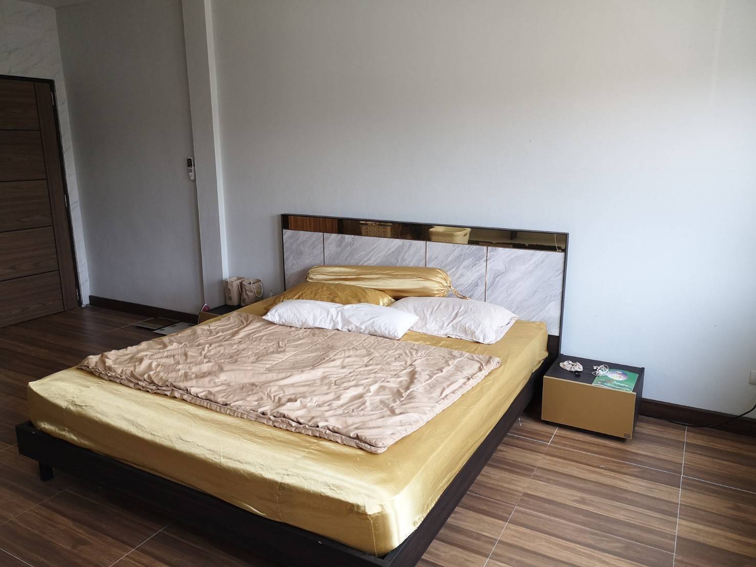 ประกาศฟรี! ซื้อ-ขาย-เช่า คอนโด บ้าน ทาวน์โฮม ที่ดิน และพื้นที่เชิงพาณิชย์ทั่วประเทศไทย ทุกทำเล ทุกงบประมาณ ไม่มีค่าใช้จ่าย ลงง่าย ขายไว เข้าถึงผู้ซื้อโดยตรง 4 485508pic3.jpg