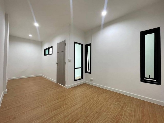 ประกาศฟรี! ซื้อ-ขาย-เช่า คอนโด บ้าน ทาวน์โฮม ที่ดิน และพื้นที่เชิงพาณิชย์ทั่วประเทศไทย ทุกทำเล ทุกงบประมาณ ไม่มีค่าใช้จ่าย ลงง่าย ขายไว เข้าถึงผู้ซื้อโดยตรง 5 285351pic4.jpg