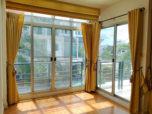 ประกาศฟรี! ซื้อ-ขาย-เช่า คอนโด บ้าน ทาวน์โฮม ที่ดิน และพื้นที่เชิงพาณิชย์ทั่วประเทศไทย ทุกทำเล ทุกงบประมาณ ไม่มีค่าใช้จ่าย ลงง่าย ขายไว เข้าถึงผู้ซื้อโดยตรง 5 191890pic4.jpg