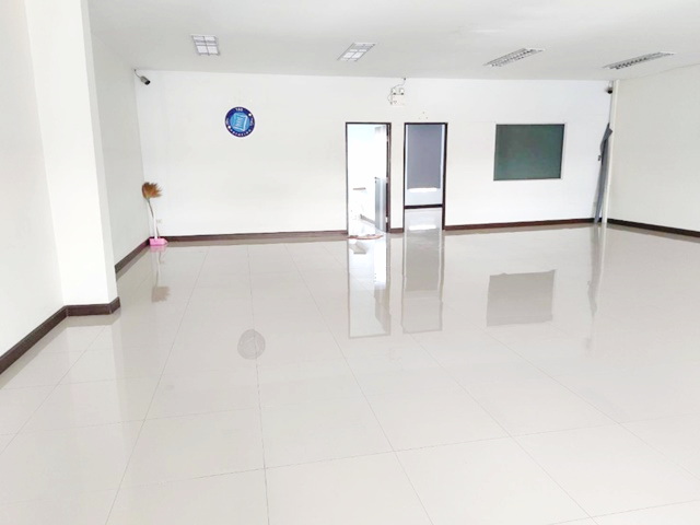 ประกาศฟรี! ซื้อ-ขาย-เช่า คอนโด บ้าน ทาวน์โฮม ที่ดิน และพื้นที่เชิงพาณิชย์ทั่วประเทศไทย ทุกทำเล ทุกงบประมาณ ไม่มีค่าใช้จ่าย ลงง่าย ขายไว เข้าถึงผู้ซื้อโดยตรง 4 191962pic3.jpg