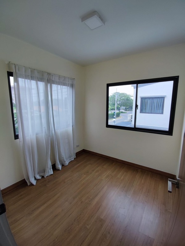 ประกาศฟรี! ซื้อ-ขาย-เช่า คอนโด บ้าน ทาวน์โฮม ที่ดิน และพื้นที่เชิงพาณิชย์ทั่วประเทศไทย ทุกทำเล ทุกงบประมาณ ไม่มีค่าใช้จ่าย ลงง่าย ขายไว เข้าถึงผู้ซื้อโดยตรง 5 487312pic4.jpg