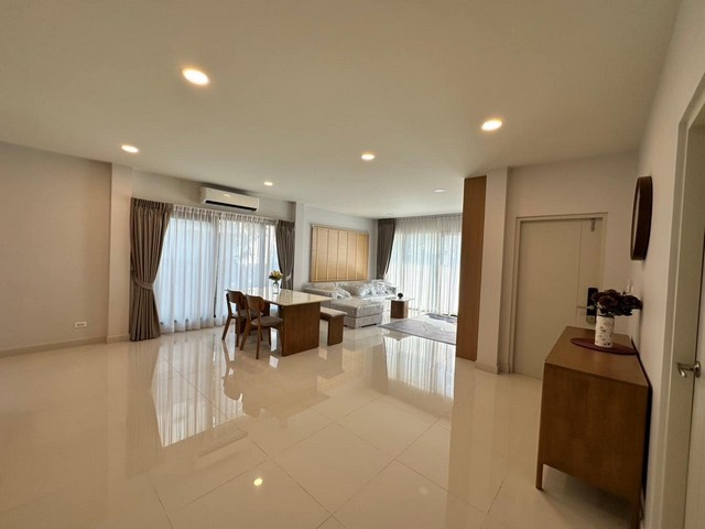 ประกาศฟรี! ซื้อ-ขาย-เช่า คอนโด บ้าน ทาวน์โฮม ที่ดิน และพื้นที่เชิงพาณิชย์ทั่วประเทศไทย ทุกทำเล ทุกงบประมาณ ไม่มีค่าใช้จ่าย ลงง่าย ขายไว เข้าถึงผู้ซื้อโดยตรง 3 486940pic2.jpg