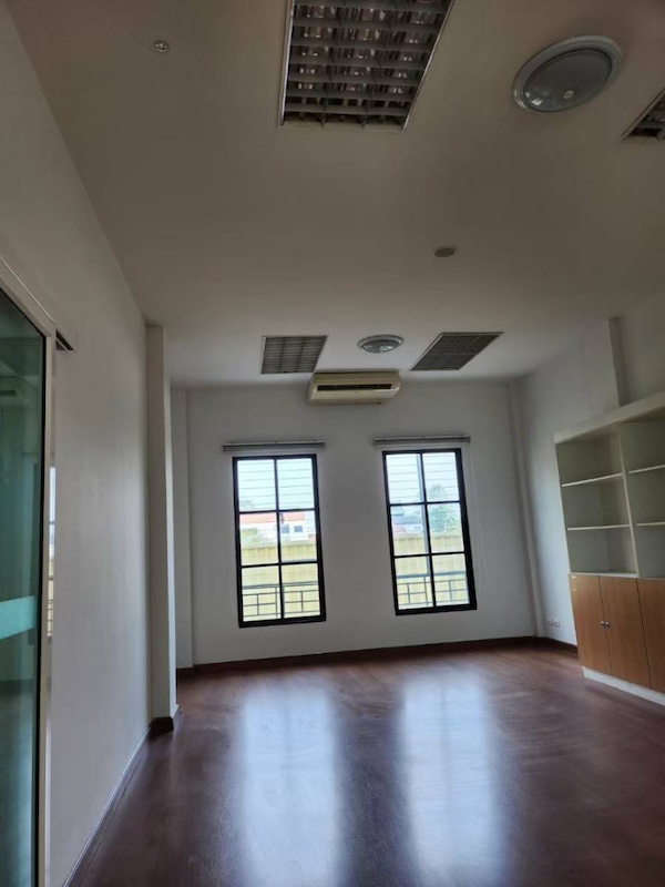 ประกาศฟรี! ซื้อ-ขาย-เช่า คอนโด บ้าน ทาวน์โฮม ที่ดิน และพื้นที่เชิงพาณิชย์ทั่วประเทศไทย ทุกทำเล ทุกงบประมาณ ไม่มีค่าใช้จ่าย ลงง่าย ขายไว เข้าถึงผู้ซื้อโดยตรง 4 487104pic3.jpg