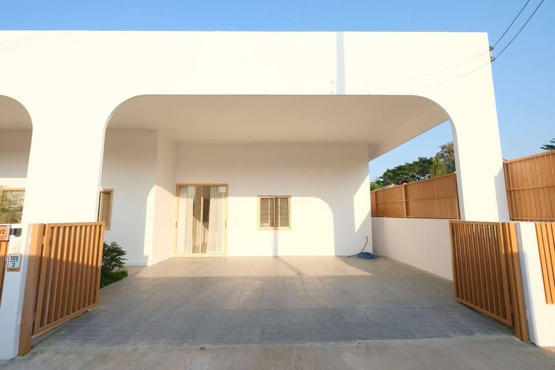 ประกาศฟรี! ซื้อ-ขาย-เช่า คอนโด บ้าน ทาวน์โฮม ที่ดิน และพื้นที่เชิงพาณิชย์ทั่วประเทศไทย ทุกทำเล ทุกงบประมาณ ไม่มีค่าใช้จ่าย ลงง่าย ขายไว เข้าถึงผู้ซื้อโดยตรง 3 193227pic2.jpg