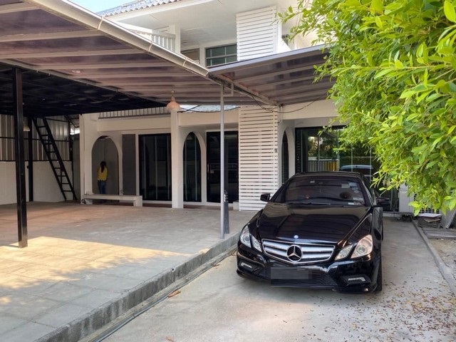 ประกาศฟรี! ซื้อ-ขาย-เช่า คอนโด บ้าน ทาวน์โฮม ที่ดิน และพื้นที่เชิงพาณิชย์ทั่วประเทศไทย ทุกทำเล ทุกงบประมาณ ไม่มีค่าใช้จ่าย ลงง่าย ขายไว เข้าถึงผู้ซื้อโดยตรง 5 487209pic4.jpg