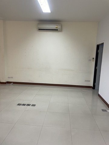 ประกาศฟรี! ซื้อ-ขาย-เช่า คอนโด บ้าน ทาวน์โฮม ที่ดิน และพื้นที่เชิงพาณิชย์ทั่วประเทศไทย ทุกทำเล ทุกงบประมาณ ไม่มีค่าใช้จ่าย ลงง่าย ขายไว เข้าถึงผู้ซื้อโดยตรง 5 487199pic4.jpg