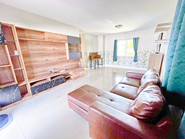 ประกาศฟรี! ซื้อ-ขาย-เช่า คอนโด บ้าน ทาวน์โฮม ที่ดิน และพื้นที่เชิงพาณิชย์ทั่วประเทศไทย ทุกทำเล ทุกงบประมาณ ไม่มีค่าใช้จ่าย ลงง่าย ขายไว เข้าถึงผู้ซื้อโดยตรง 4 193348pic3.jpg