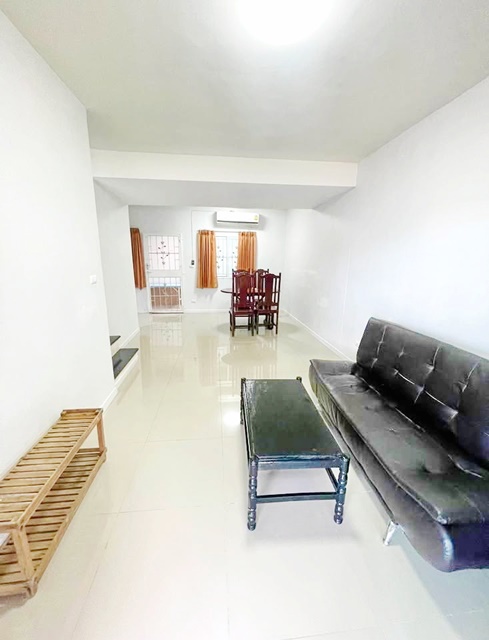 ประกาศฟรี! ซื้อ-ขาย-เช่า คอนโด บ้าน ทาวน์โฮม ที่ดิน และพื้นที่เชิงพาณิชย์ทั่วประเทศไทย ทุกทำเล ทุกงบประมาณ ไม่มีค่าใช้จ่าย ลงง่าย ขายไว เข้าถึงผู้ซื้อโดยตรง 2 193326pic1.jpg