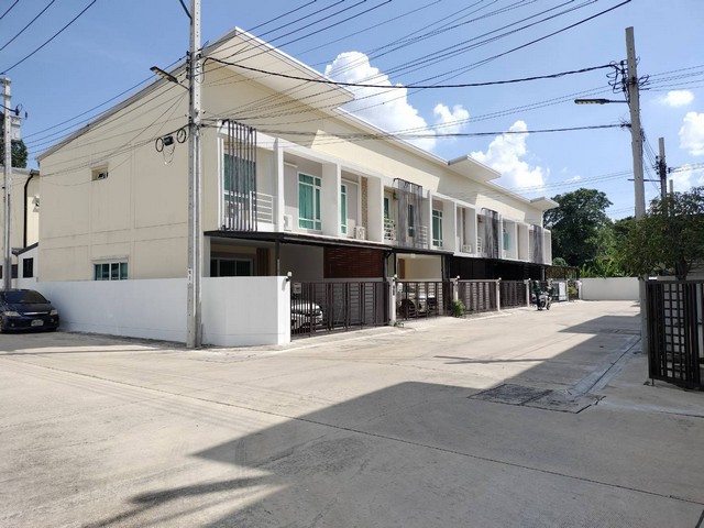 ประกาศฟรี! ซื้อ-ขาย-เช่า คอนโด บ้าน ทาวน์โฮม ที่ดิน และพื้นที่เชิงพาณิชย์ทั่วประเทศไทย ทุกทำเล ทุกงบประมาณ ไม่มีค่าใช้จ่าย ลงง่าย ขายไว เข้าถึงผู้ซื้อโดยตรง 4 286535pic3.jpg