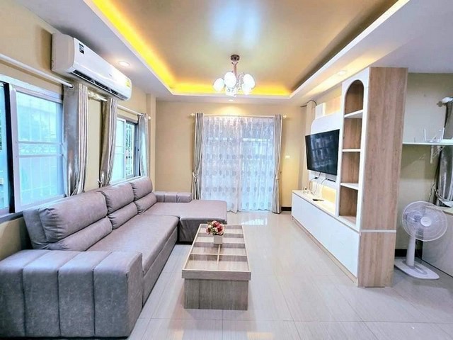 ประกาศฟรี! ซื้อ-ขาย-เช่า คอนโด บ้าน ทาวน์โฮม ที่ดิน และพื้นที่เชิงพาณิชย์ทั่วประเทศไทย ทุกทำเล ทุกงบประมาณ ไม่มีค่าใช้จ่าย ลงง่าย ขายไว เข้าถึงผู้ซื้อโดยตรง 3 487750pic2.jpg