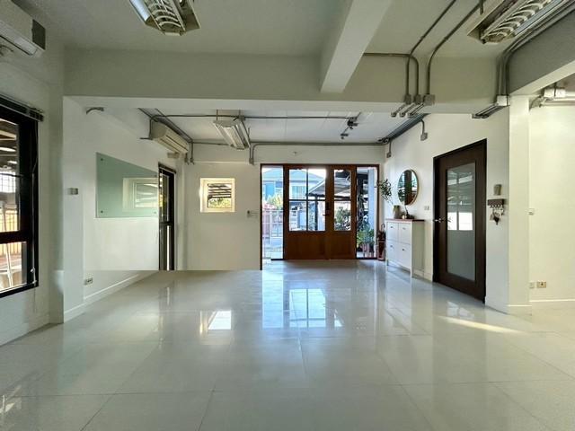 ประกาศฟรี! ซื้อ-ขาย-เช่า คอนโด บ้าน ทาวน์โฮม ที่ดิน และพื้นที่เชิงพาณิชย์ทั่วประเทศไทย ทุกทำเล ทุกงบประมาณ ไม่มีค่าใช้จ่าย ลงง่าย ขายไว เข้าถึงผู้ซื้อโดยตรง 4 487540pic3.jpg