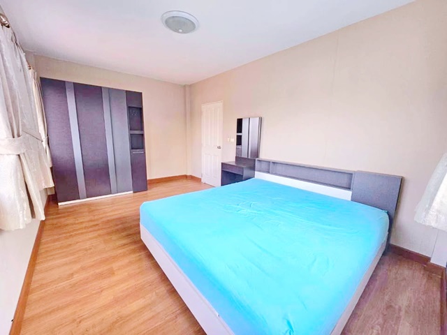 ประกาศฟรี! ซื้อ-ขาย-เช่า คอนโด บ้าน ทาวน์โฮม ที่ดิน และพื้นที่เชิงพาณิชย์ทั่วประเทศไทย ทุกทำเล ทุกงบประมาณ ไม่มีค่าใช้จ่าย ลงง่าย ขายไว เข้าถึงผู้ซื้อโดยตรง 4 194520pic3.jpg