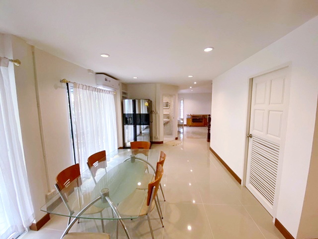 ประกาศฟรี! ซื้อ-ขาย-เช่า คอนโด บ้าน ทาวน์โฮม ที่ดิน และพื้นที่เชิงพาณิชย์ทั่วประเทศไทย ทุกทำเล ทุกงบประมาณ ไม่มีค่าใช้จ่าย ลงง่าย ขายไว เข้าถึงผู้ซื้อโดยตรง 3 194503pic2.jpg