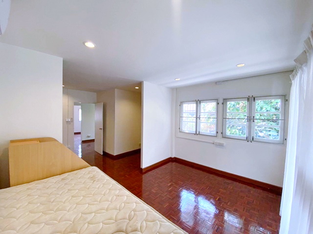 ประกาศฟรี! ซื้อ-ขาย-เช่า คอนโด บ้าน ทาวน์โฮม ที่ดิน และพื้นที่เชิงพาณิชย์ทั่วประเทศไทย ทุกทำเล ทุกงบประมาณ ไม่มีค่าใช้จ่าย ลงง่าย ขายไว เข้าถึงผู้ซื้อโดยตรง 5 194503pic4.jpg