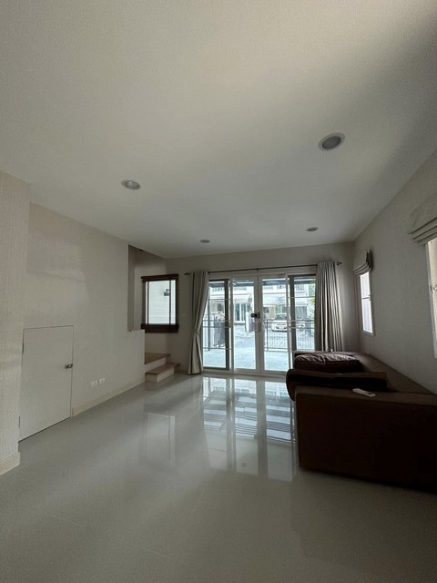 ประกาศฟรี! ซื้อ-ขาย-เช่า คอนโด บ้าน ทาวน์โฮม ที่ดิน และพื้นที่เชิงพาณิชย์ทั่วประเทศไทย ทุกทำเล ทุกงบประมาณ ไม่มีค่าใช้จ่าย ลงง่าย ขายไว เข้าถึงผู้ซื้อโดยตรง 5 487654pic4.jpg