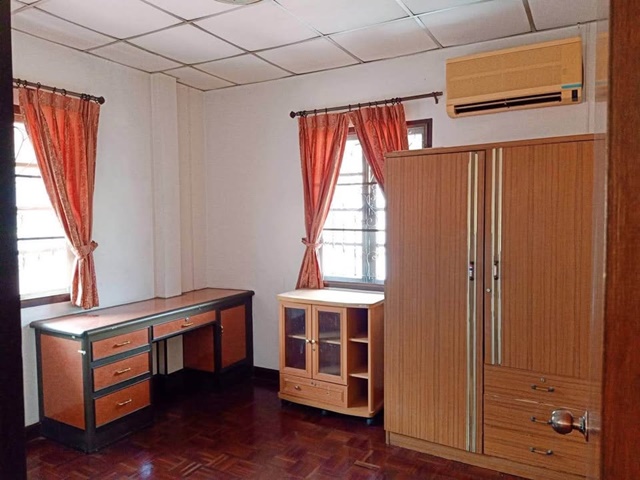 ประกาศฟรี! ซื้อ-ขาย-เช่า คอนโด บ้าน ทาวน์โฮม ที่ดิน และพื้นที่เชิงพาณิชย์ทั่วประเทศไทย ทุกทำเล ทุกงบประมาณ ไม่มีค่าใช้จ่าย ลงง่าย ขายไว เข้าถึงผู้ซื้อโดยตรง 4 194637pic3.jpg