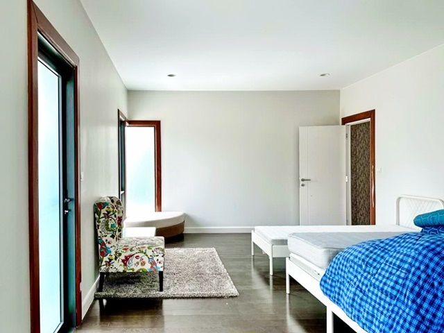 ประกาศฟรี! ซื้อ-ขาย-เช่า คอนโด บ้าน ทาวน์โฮม ที่ดิน และพื้นที่เชิงพาณิชย์ทั่วประเทศไทย ทุกทำเล ทุกงบประมาณ ไม่มีค่าใช้จ่าย ลงง่าย ขายไว เข้าถึงผู้ซื้อโดยตรง 5 194632pic4.jpg