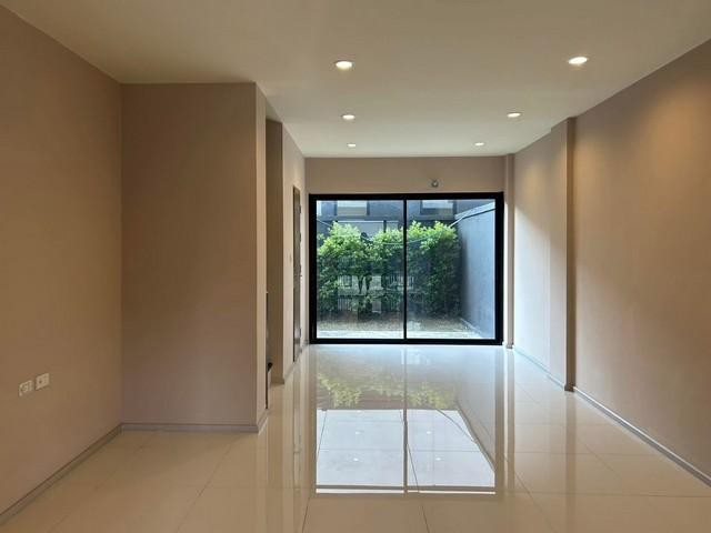 ประกาศฟรี! ซื้อ-ขาย-เช่า คอนโด บ้าน ทาวน์โฮม ที่ดิน และพื้นที่เชิงพาณิชย์ทั่วประเทศไทย ทุกทำเล ทุกงบประมาณ ไม่มีค่าใช้จ่าย ลงง่าย ขายไว เข้าถึงผู้ซื้อโดยตรง 4 487724pic3.jpg