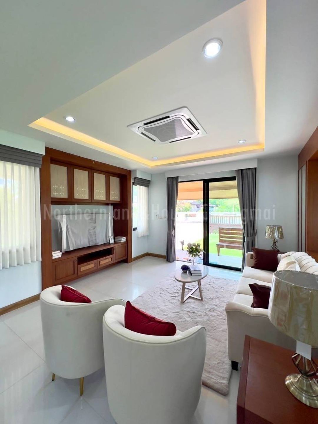 ประกาศฟรี! ซื้อ-ขาย-เช่า คอนโด บ้าน ทาวน์โฮม ที่ดิน และพื้นที่เชิงพาณิชย์ทั่วประเทศไทย ทุกทำเล ทุกงบประมาณ ไม่มีค่าใช้จ่าย ลงง่าย ขายไว เข้าถึงผู้ซื้อโดยตรง 4 195165pic3.jpg