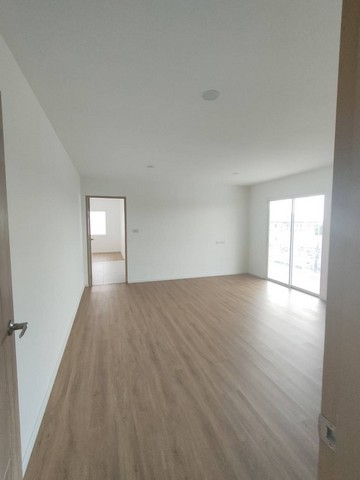 ประกาศฟรี! ซื้อ-ขาย-เช่า คอนโด บ้าน ทาวน์โฮม ที่ดิน และพื้นที่เชิงพาณิชย์ทั่วประเทศไทย ทุกทำเล ทุกงบประมาณ ไม่มีค่าใช้จ่าย ลงง่าย ขายไว เข้าถึงผู้ซื้อโดยตรง 5 488073pic4.jpg