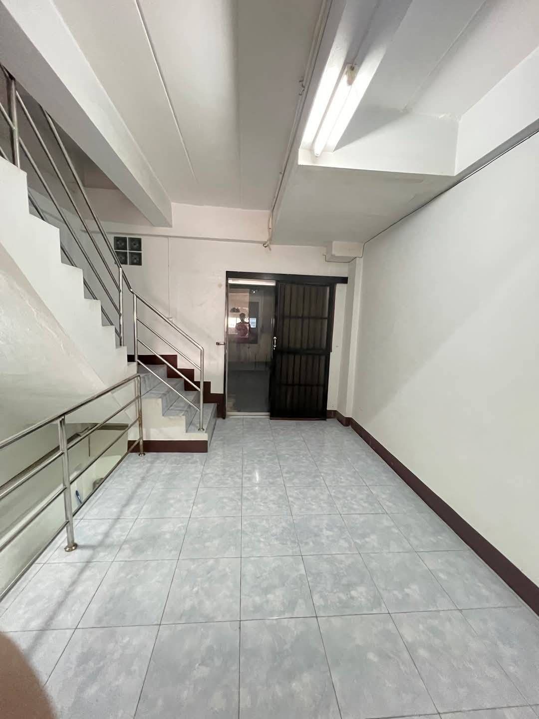 ประกาศฟรี! ซื้อ-ขาย-เช่า คอนโด บ้าน ทาวน์โฮม ที่ดิน และพื้นที่เชิงพาณิชย์ทั่วประเทศไทย ทุกทำเล ทุกงบประมาณ ไม่มีค่าใช้จ่าย ลงง่าย ขายไว เข้าถึงผู้ซื้อโดยตรง 5 195256pic4.jpg