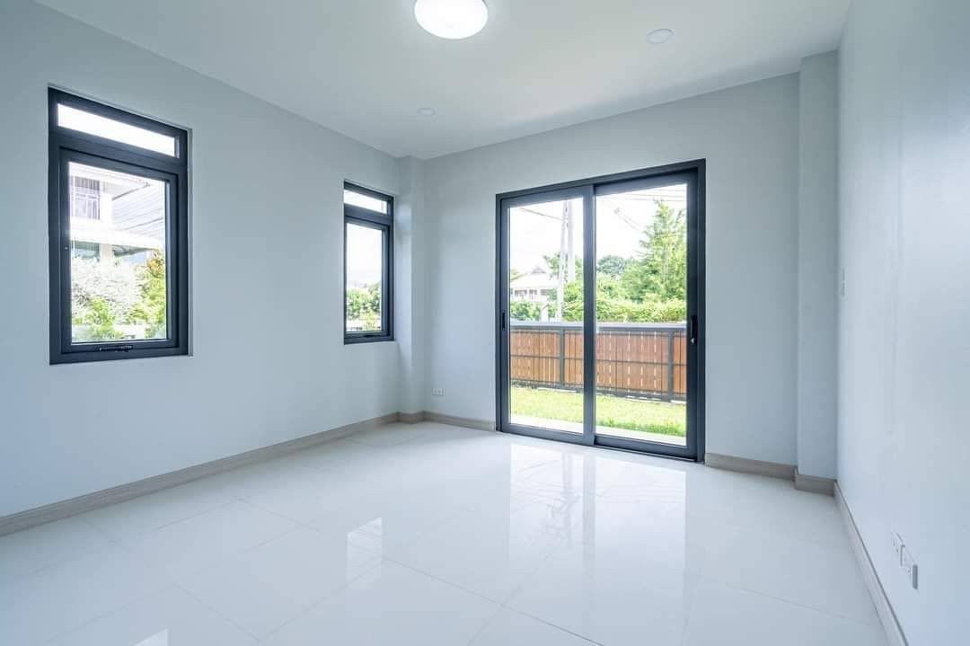 ประกาศฟรี! ซื้อ-ขาย-เช่า คอนโด บ้าน ทาวน์โฮม ที่ดิน และพื้นที่เชิงพาณิชย์ทั่วประเทศไทย ทุกทำเล ทุกงบประมาณ ไม่มีค่าใช้จ่าย ลงง่าย ขายไว เข้าถึงผู้ซื้อโดยตรง 3 195502pic2.jpg