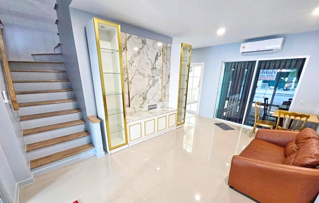 ประกาศฟรี! ซื้อ-ขาย-เช่า คอนโด บ้าน ทาวน์โฮม ที่ดิน และพื้นที่เชิงพาณิชย์ทั่วประเทศไทย ทุกทำเล ทุกงบประมาณ ไม่มีค่าใช้จ่าย ลงง่าย ขายไว เข้าถึงผู้ซื้อโดยตรง 2 195489pic1.jpg