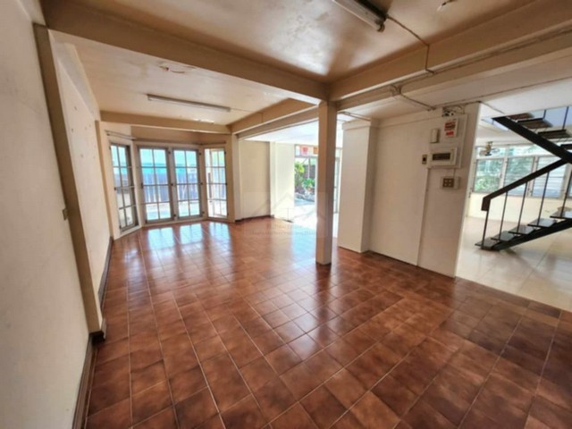 ประกาศฟรี! ซื้อ-ขาย-เช่า คอนโด บ้าน ทาวน์โฮม ที่ดิน และพื้นที่เชิงพาณิชย์ทั่วประเทศไทย ทุกทำเล ทุกงบประมาณ ไม่มีค่าใช้จ่าย ลงง่าย ขายไว เข้าถึงผู้ซื้อโดยตรง 5 488415pic4.jpg