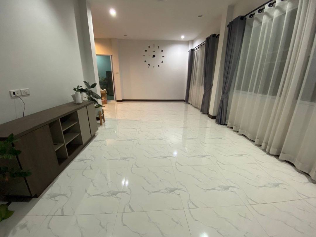 ประกาศฟรี! ซื้อ-ขาย-เช่า คอนโด บ้าน ทาวน์โฮม ที่ดิน และพื้นที่เชิงพาณิชย์ทั่วประเทศไทย ทุกทำเล ทุกงบประมาณ ไม่มีค่าใช้จ่าย ลงง่าย ขายไว เข้าถึงผู้ซื้อโดยตรง 3 196501pic2.jpg