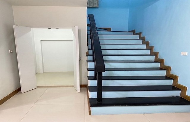 ประกาศฟรี! ซื้อ-ขาย-เช่า คอนโด บ้าน ทาวน์โฮม ที่ดิน และพื้นที่เชิงพาณิชย์ทั่วประเทศไทย ทุกทำเล ทุกงบประมาณ ไม่มีค่าใช้จ่าย ลงง่าย ขายไว เข้าถึงผู้ซื้อโดยตรง 5 288325pic4.jpg