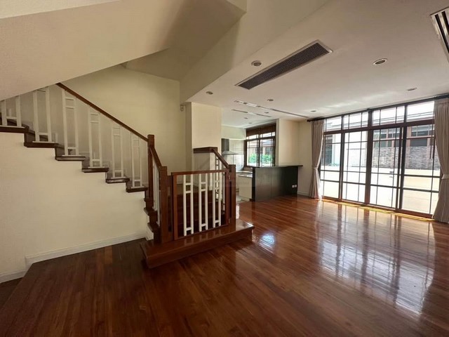 ประกาศฟรี! ซื้อ-ขาย-เช่า คอนโด บ้าน ทาวน์โฮม ที่ดิน และพื้นที่เชิงพาณิชย์ทั่วประเทศไทย ทุกทำเล ทุกงบประมาณ ไม่มีค่าใช้จ่าย ลงง่าย ขายไว เข้าถึงผู้ซื้อโดยตรง 3 488629pic2.jpg