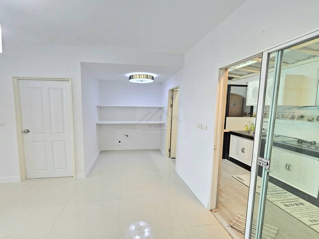 ประกาศฟรี! ซื้อ-ขาย-เช่า คอนโด บ้าน ทาวน์โฮม ที่ดิน และพื้นที่เชิงพาณิชย์ทั่วประเทศไทย ทุกทำเล ทุกงบประมาณ ไม่มีค่าใช้จ่าย ลงง่าย ขายไว เข้าถึงผู้ซื้อโดยตรง 5 488726pic4.jpg