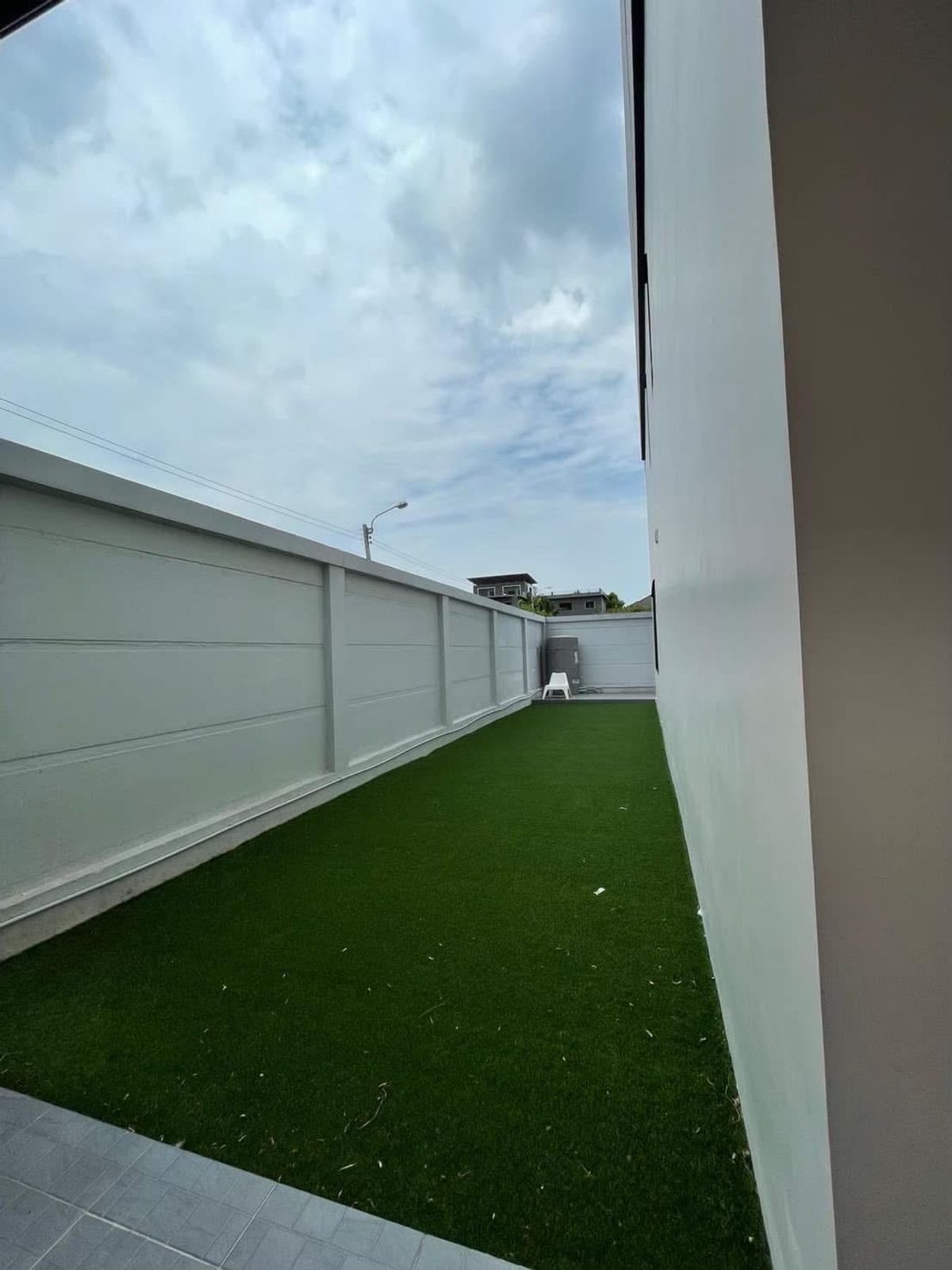 ประกาศฟรี! ซื้อ-ขาย-เช่า คอนโด บ้าน ทาวน์โฮม ที่ดิน และพื้นที่เชิงพาณิชย์ทั่วประเทศไทย ทุกทำเล ทุกงบประมาณ ไม่มีค่าใช้จ่าย ลงง่าย ขายไว เข้าถึงผู้ซื้อโดยตรง 5 196750pic4.jpg