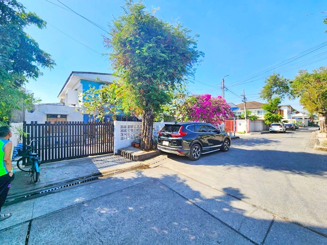 ประกาศฟรี! ซื้อ-ขาย-เช่า คอนโด บ้าน ทาวน์โฮม ที่ดิน และพื้นที่เชิงพาณิชย์ทั่วประเทศไทย ทุกทำเล ทุกงบประมาณ ไม่มีค่าใช้จ่าย ลงง่าย ขายไว เข้าถึงผู้ซื้อโดยตรง 3 196682pic2.jpg