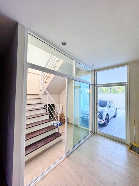 ประกาศฟรี! ซื้อ-ขาย-เช่า คอนโด บ้าน ทาวน์โฮม ที่ดิน และพื้นที่เชิงพาณิชย์ทั่วประเทศไทย ทุกทำเล ทุกงบประมาณ ไม่มีค่าใช้จ่าย ลงง่าย ขายไว เข้าถึงผู้ซื้อโดยตรง 5 197013pic4.jpg