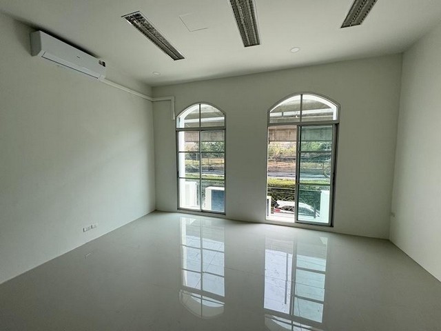 ประกาศฟรี! ซื้อ-ขาย-เช่า คอนโด บ้าน ทาวน์โฮม ที่ดิน และพื้นที่เชิงพาณิชย์ทั่วประเทศไทย ทุกทำเล ทุกงบประมาณ ไม่มีค่าใช้จ่าย ลงง่าย ขายไว เข้าถึงผู้ซื้อโดยตรง 5 489362pic4.jpg