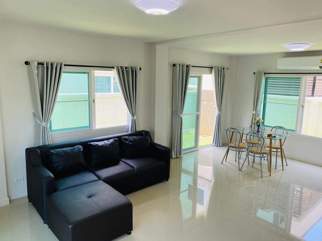 ประกาศฟรี! ซื้อ-ขาย-เช่า คอนโด บ้าน ทาวน์โฮม ที่ดิน และพื้นที่เชิงพาณิชย์ทั่วประเทศไทย ทุกทำเล ทุกงบประมาณ ไม่มีค่าใช้จ่าย ลงง่าย ขายไว เข้าถึงผู้ซื้อโดยตรง 3 197454pic2.jpg