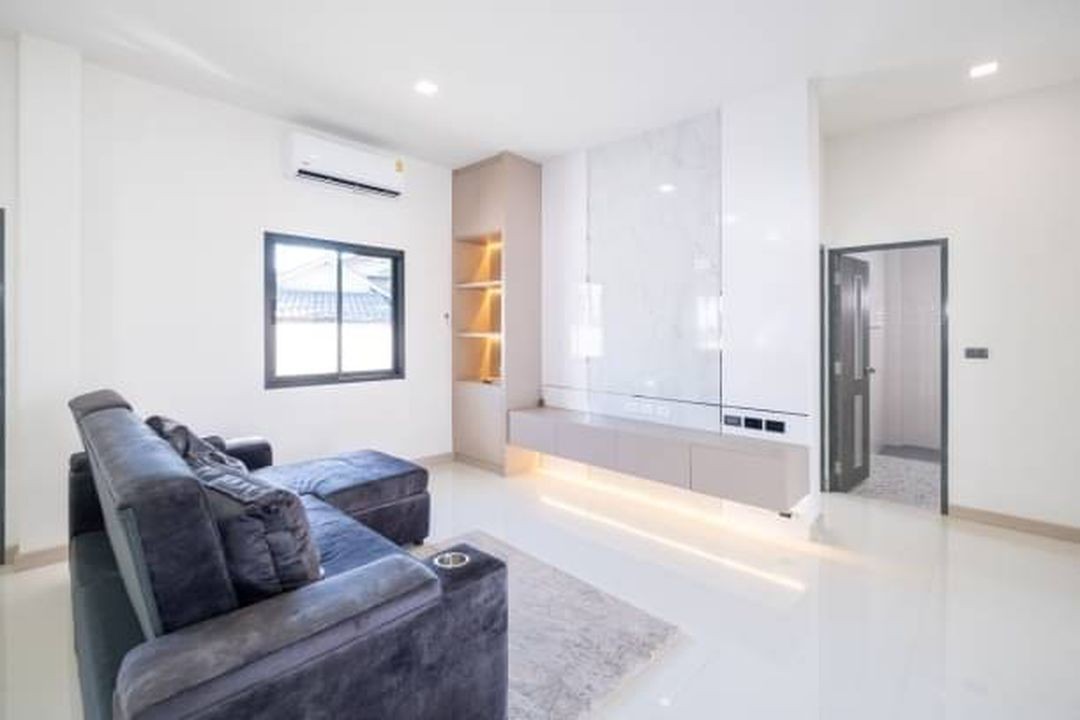 ประกาศฟรี! ซื้อ-ขาย-เช่า คอนโด บ้าน ทาวน์โฮม ที่ดิน และพื้นที่เชิงพาณิชย์ทั่วประเทศไทย ทุกทำเล ทุกงบประมาณ ไม่มีค่าใช้จ่าย ลงง่าย ขายไว เข้าถึงผู้ซื้อโดยตรง 3 197451pic2.jpg