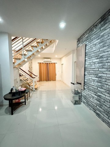 ประกาศฟรี! ซื้อ-ขาย-เช่า คอนโด บ้าน ทาวน์โฮม ที่ดิน และพื้นที่เชิงพาณิชย์ทั่วประเทศไทย ทุกทำเล ทุกงบประมาณ ไม่มีค่าใช้จ่าย ลงง่าย ขายไว เข้าถึงผู้ซื้อโดยตรง 4 288974pic3.jpg